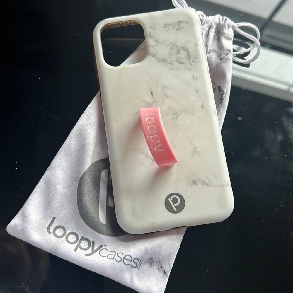 iPhone 11pro loopy case !